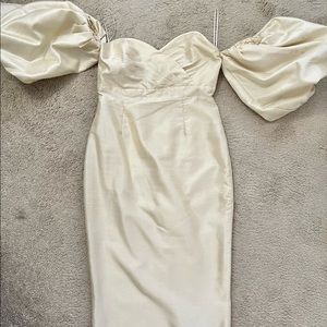 Alieva TIFFANY DUPIONI PUFF SLEEVE MAXI DRESS (BEIGE)